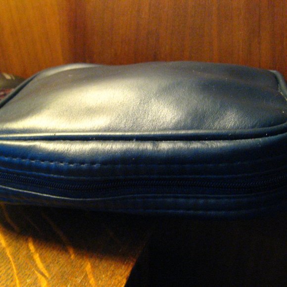 Delta Air Lines Vintage Toiletry Bag - Picture 5 of 10